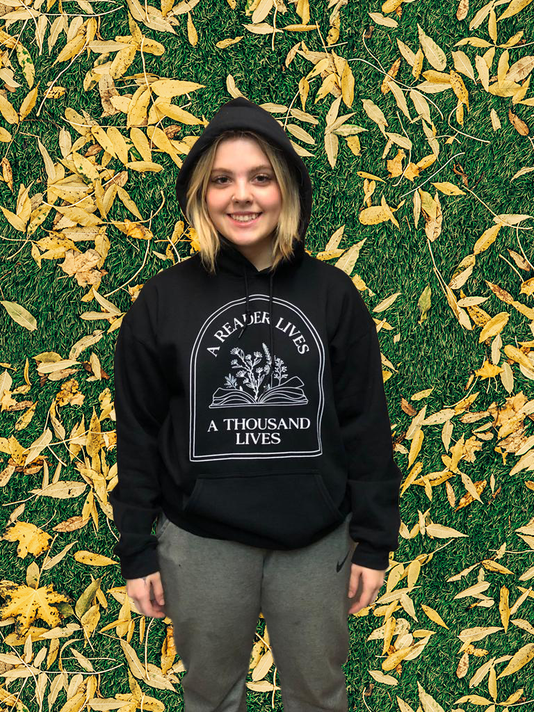 A Reader Lives A Thousand Lives Hoodie (Black)